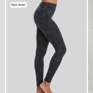 SPANX seamless shaping leggings NWT